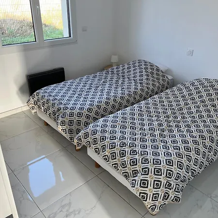 De La Loge Samy Holiday home Chatillon-sur-Broue