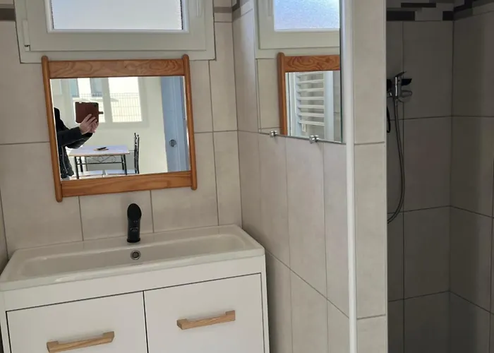 De La Loge Samy Holiday home Chatillon-sur-Broue