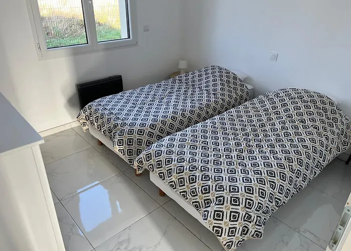 De La Loge Samy Holiday home Chatillon-sur-Broue